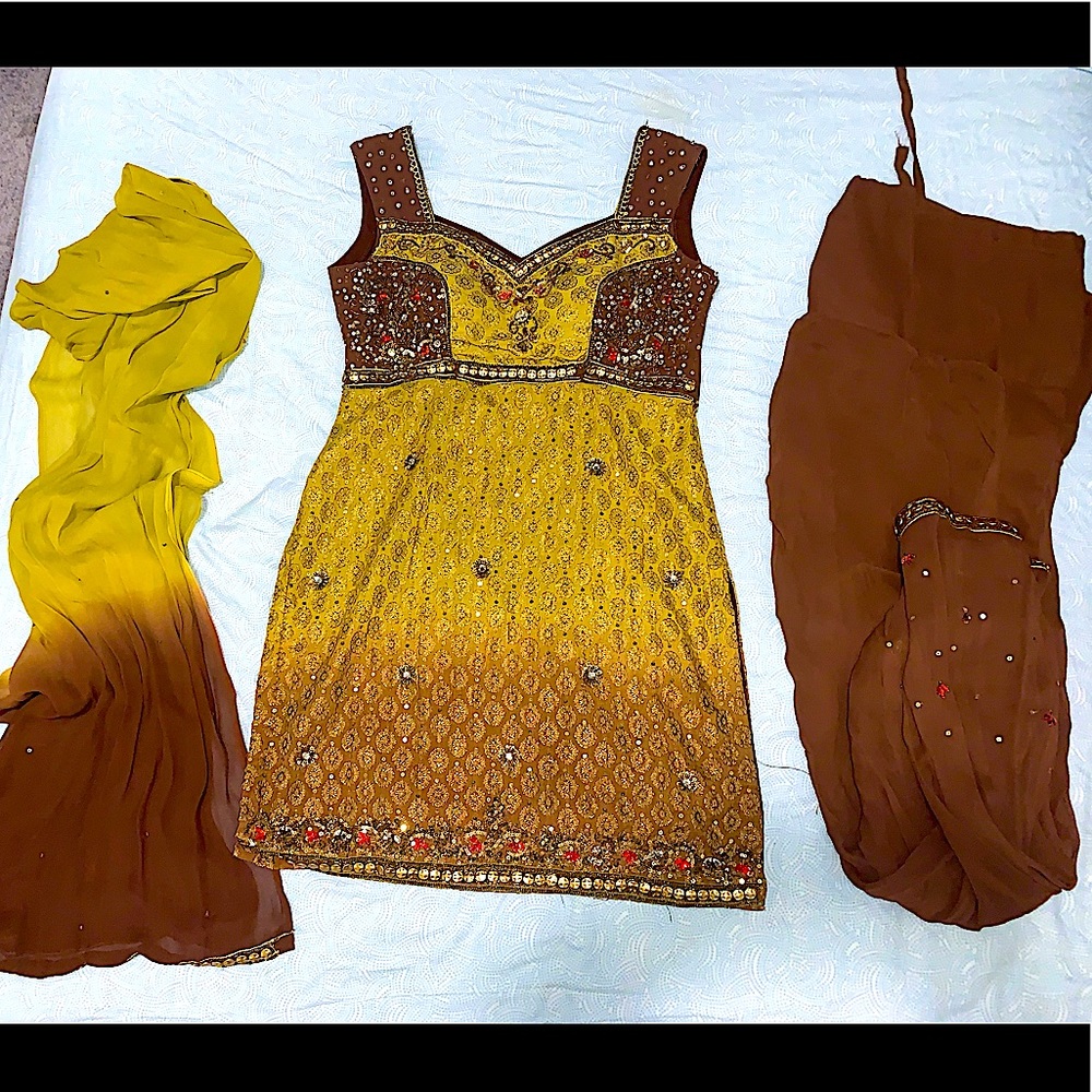 Pakistani/Indian 3 piece suit/shalwar